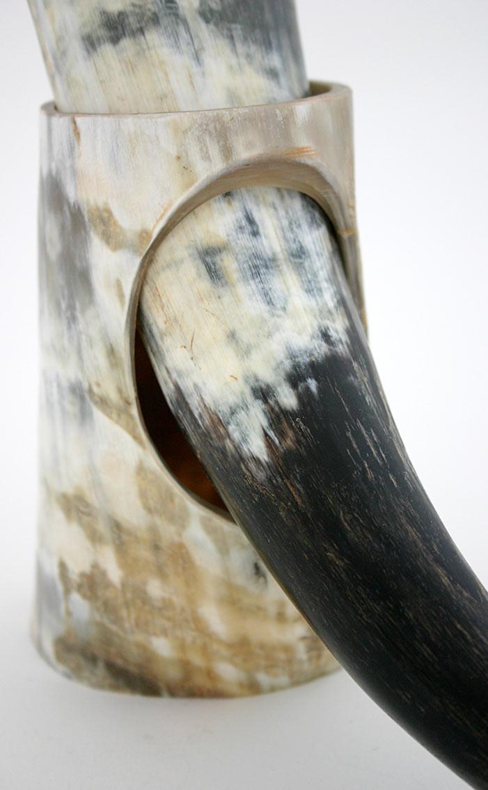 Clan Rough Drinking Horn With Stand