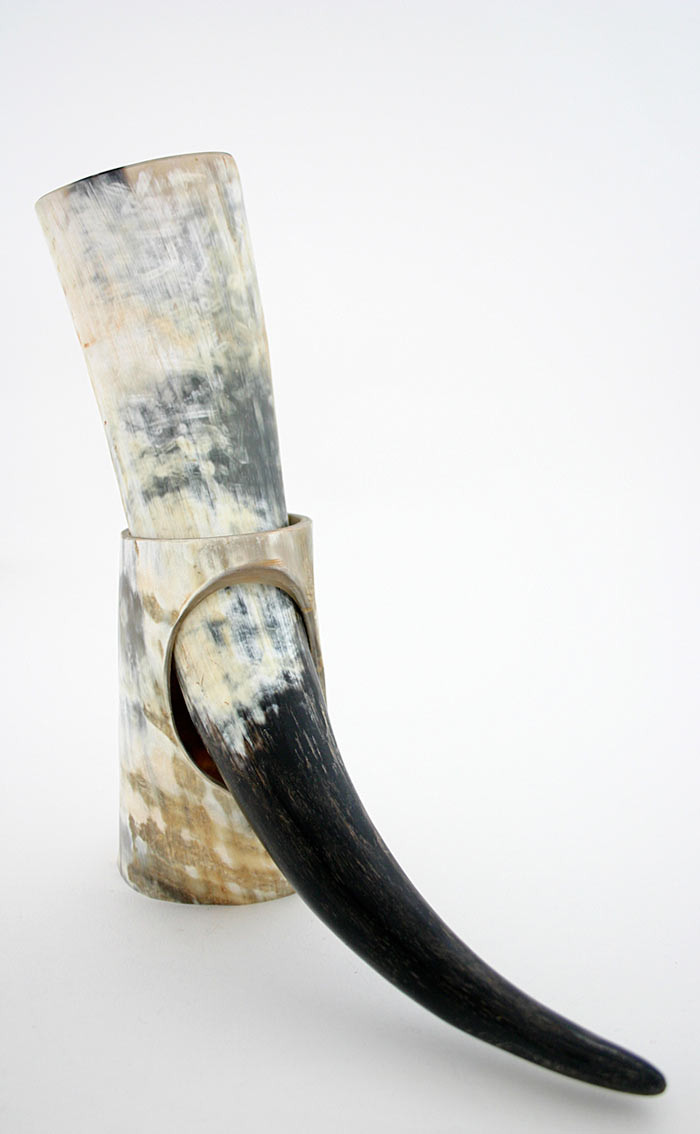 clan Rough Drinking Horn With Stand