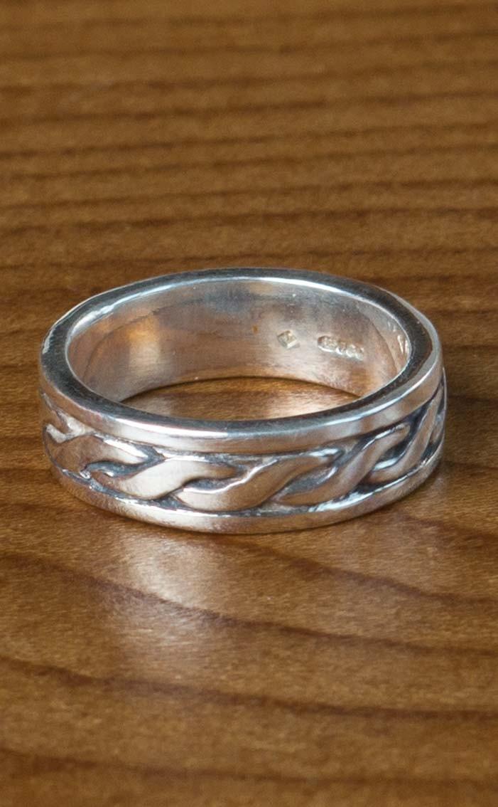 clan Silver Celtic Patterned Ring ‑ FR97