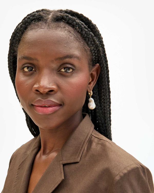 Clare Vivier Baroque Pearl Earrings Cream/Vintage Gold