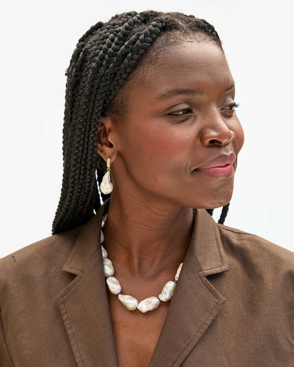 Clare Vivier Baroque Pearl Earrings Cream/Vintage Gold