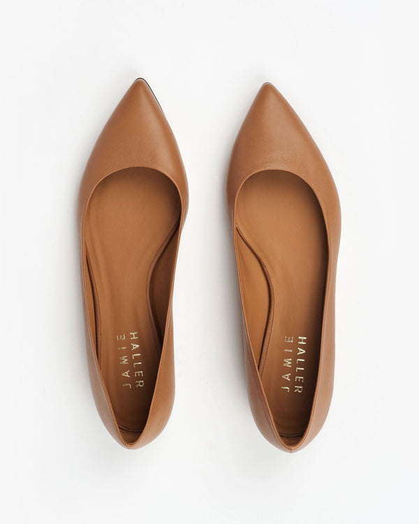clare vivier The Kitty Point Heel Caramel / 35