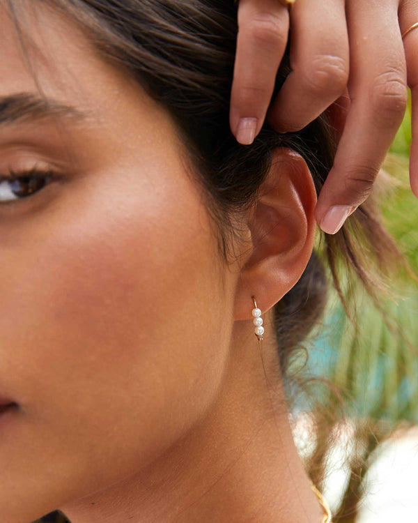 Clare Vivier Tres Pearl Earring 14k Yellow Gold