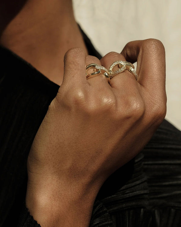 Clare Vivier Link Column Ring W/ Center Diamonds Yellow Gold / 6