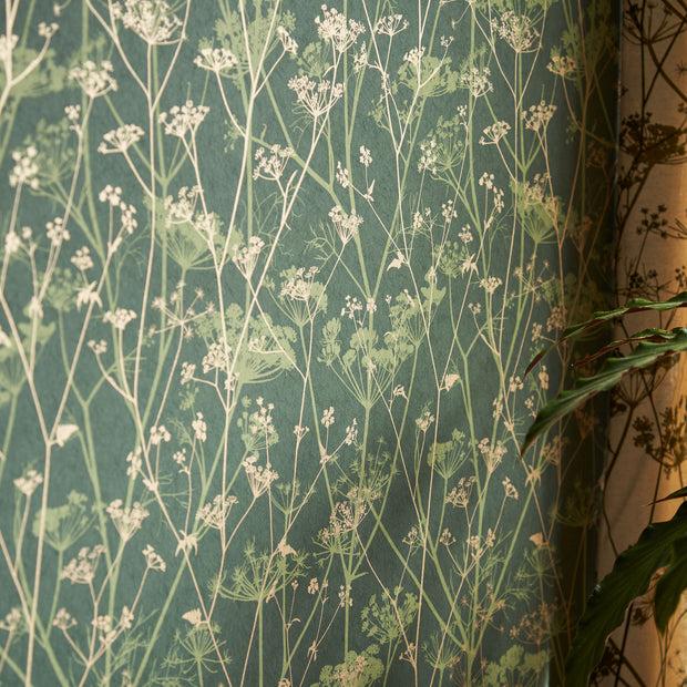 Clarissa Hulse Wild Chervil Wallpaper - Sage & Gold (120385)