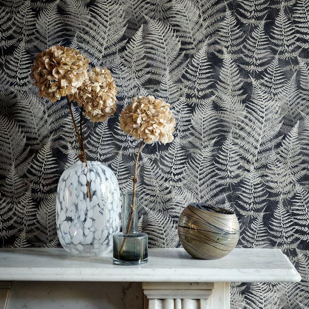 clarissa hulse Woodland Fern Wallpaper - Charcoal (120366)