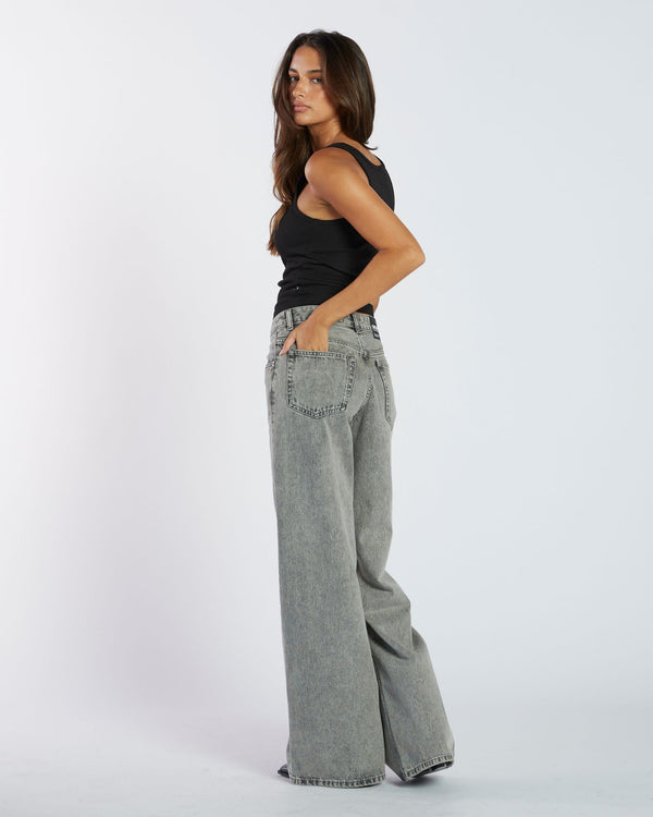 Clark Jeans Rhue Wide Jeans TALL - Ash Grey