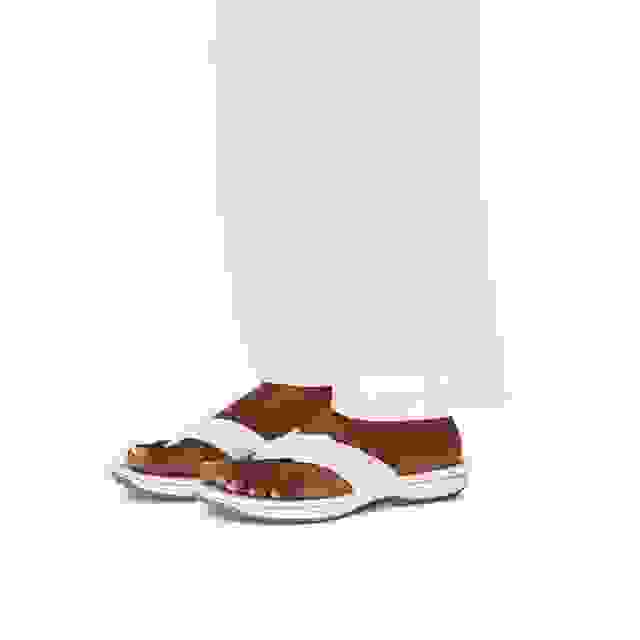 Clarks Breeze Reyna White