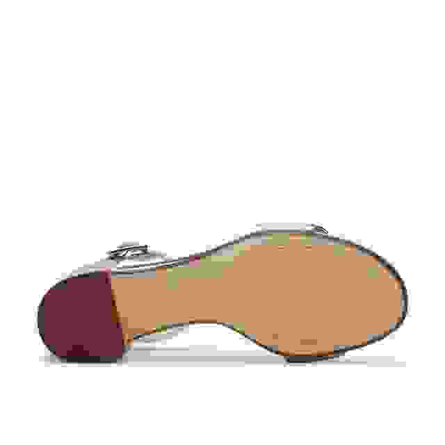 Clarks Ezoria Mae Champagne Interest