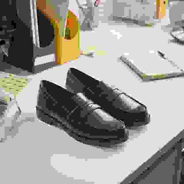 Clarks Straven Edge Black Leather