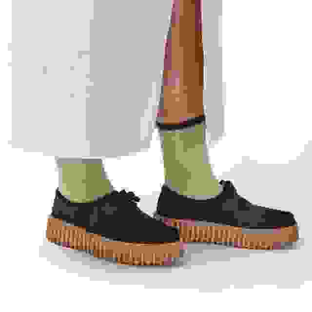 Clarks Torhill Bee Black Suede