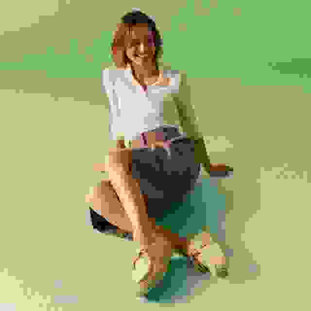 Clarks Torhill Bee Ecru Suede