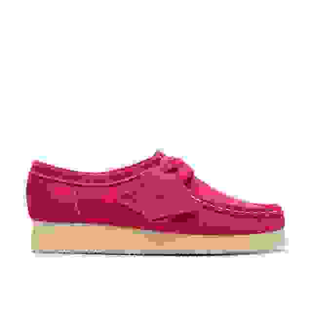 clarks Wallabee. 2604 Bright Pink Suede