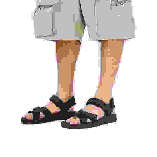 Clarks Wesley Shore Black Leather