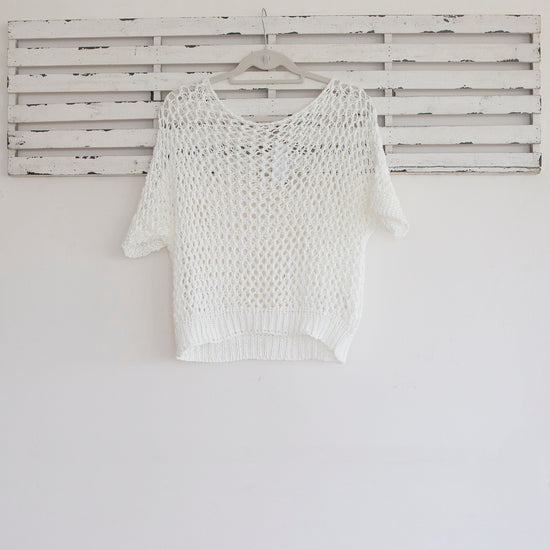 classic collection White crotchet short sleeve top