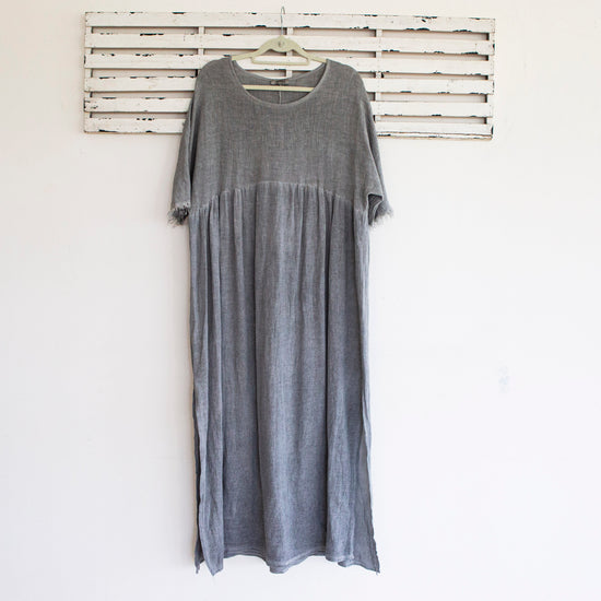classic collection Grey woven linen long dress with round neck and frayed sleeves and slits