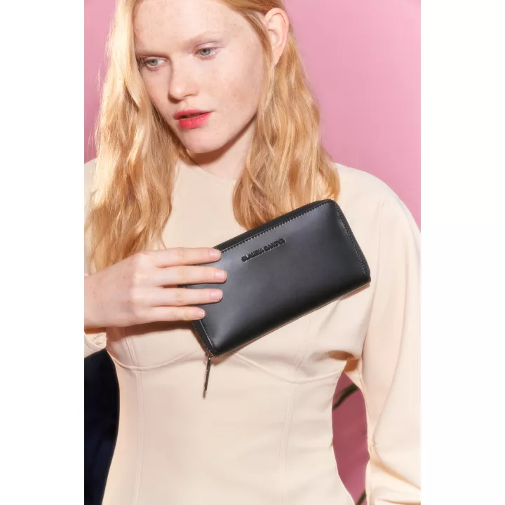 Claudia Canova Brienne Corinna Large Zip Round Purse Black