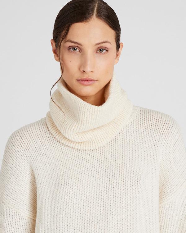 Club Monaco Luxe Cashmere Snood Off White