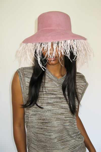 Clyde Plasma Hat In Rose Velour Angora