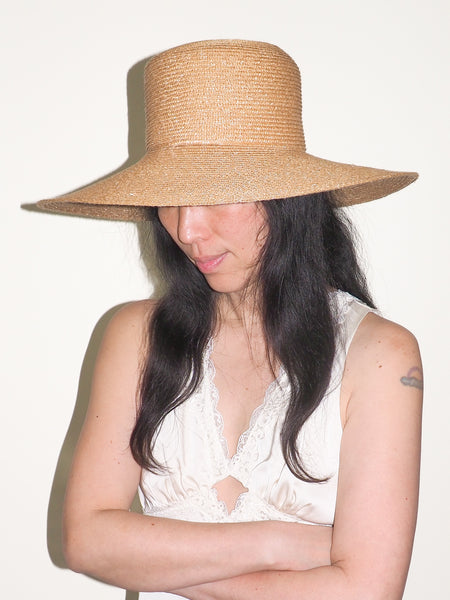 Clyde Wide Brim Flat Top Hat In Sand Straw