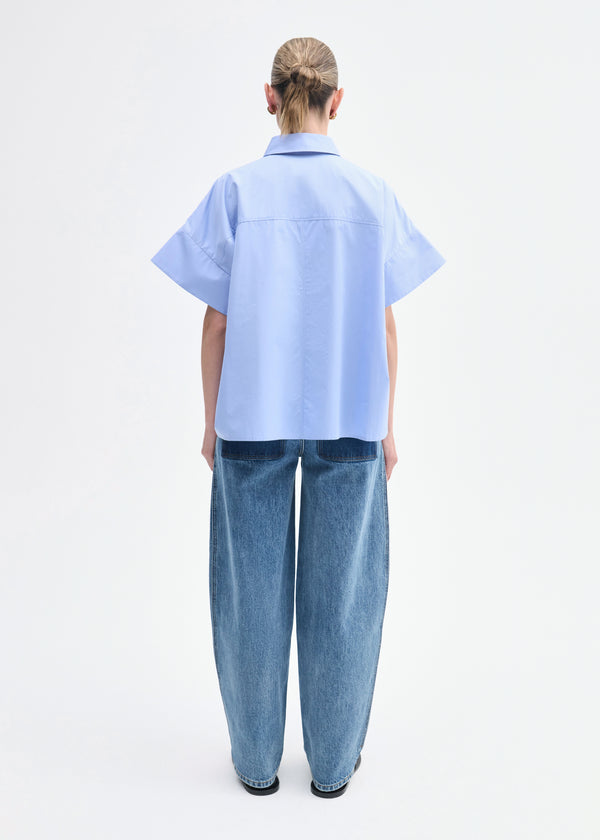 Co Boxy Short Sleeve Shirt In Cotton Poplin Blue