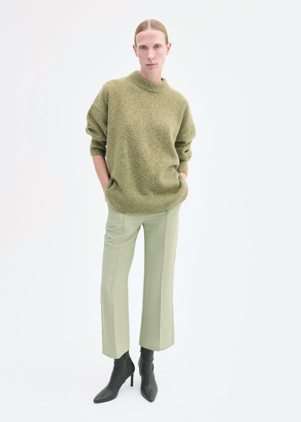 Co Boyfriend Sweater In Cashmere Mossy