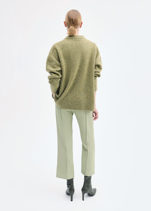 Co Boyfriend Sweater In Cashmere Mossy