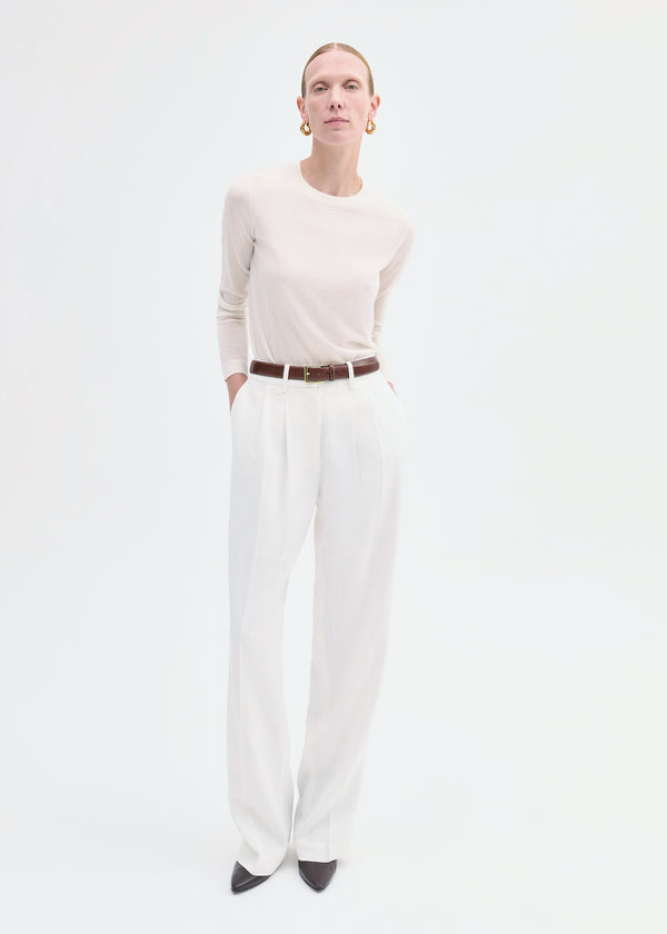 Co Long Sleeve Crew In Fine Cashmere Ivory