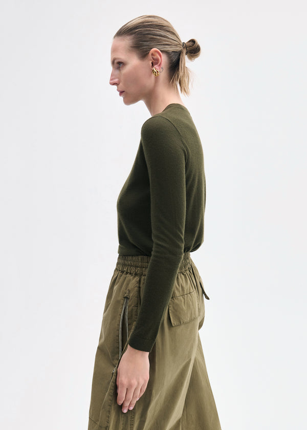 Co Long Sleeve Crew In Fine Cashmere Olive