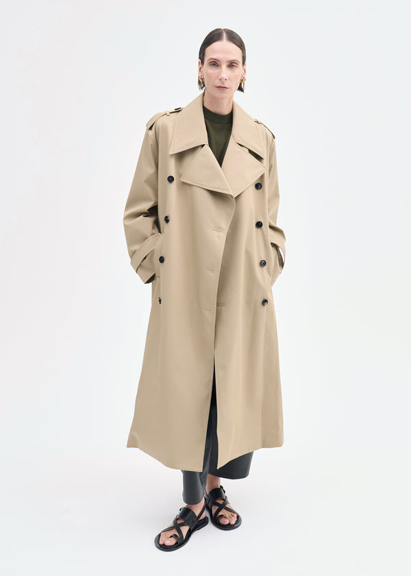 co Oversized Trench in Cotton Twill Camel