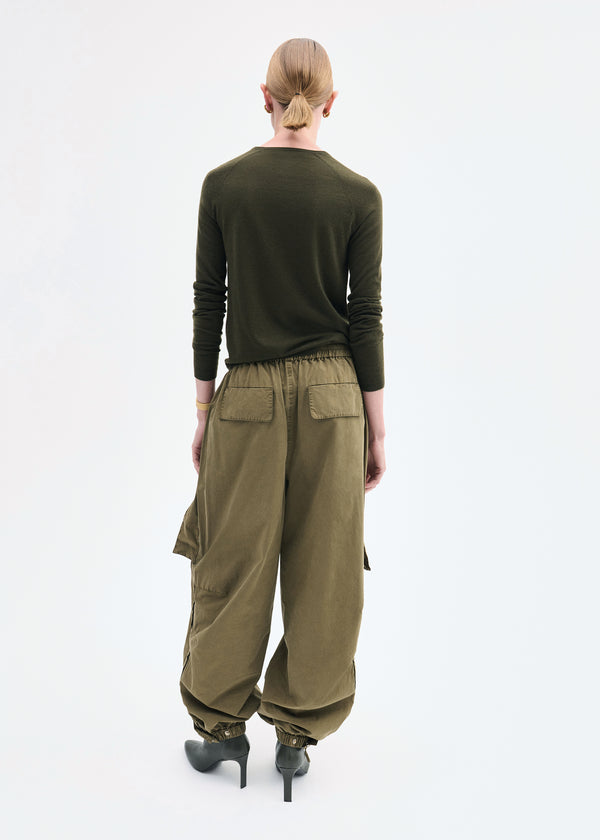 Co Raglan Sweater In Fine Cashmere Olive