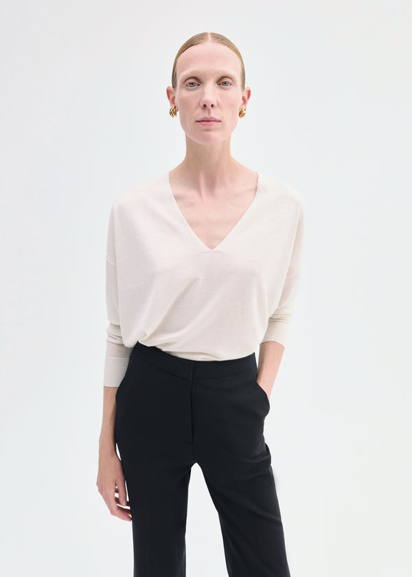 Co V-Neck Sweater In Fine Cashmere Ivory