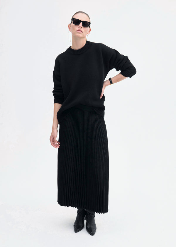 co Pleated Elastic Waist Skirt in Stretch Crepe Black