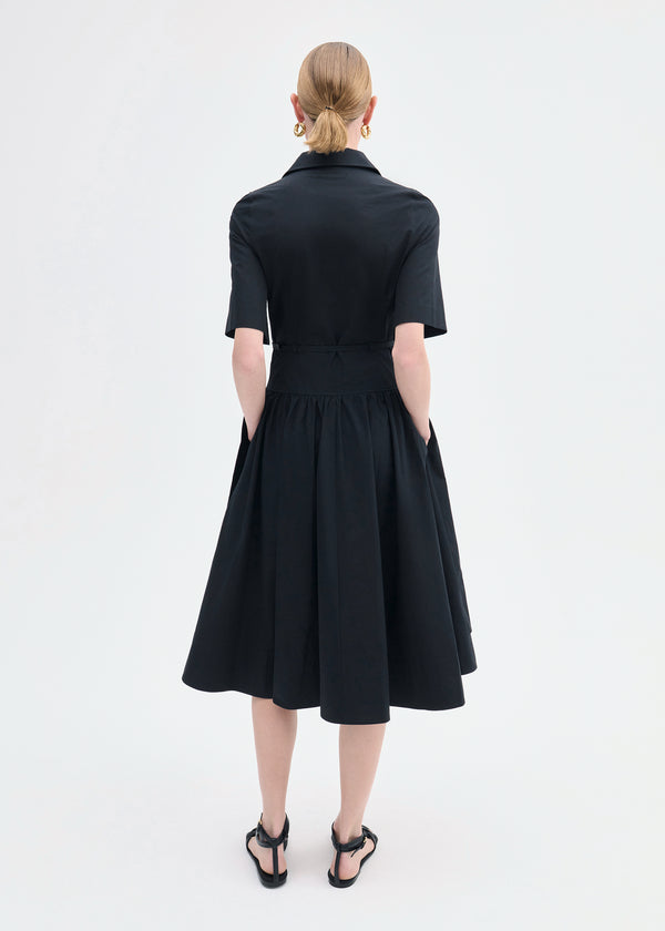 Co Short Sleeve Belted Dress In Cotton Poplin Black