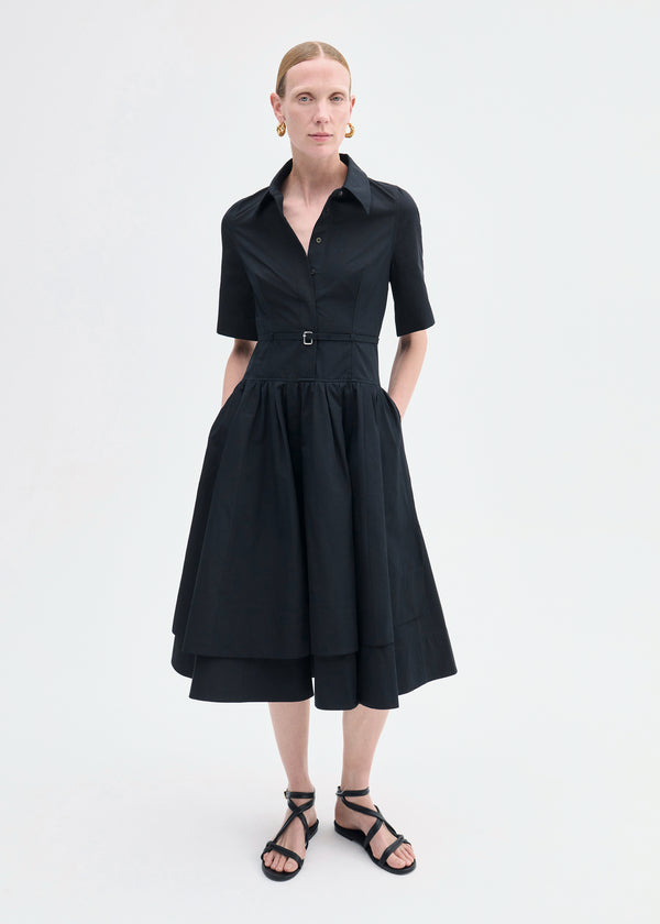 co Short Sleeve Belted Dress in Cotton Poplin Black