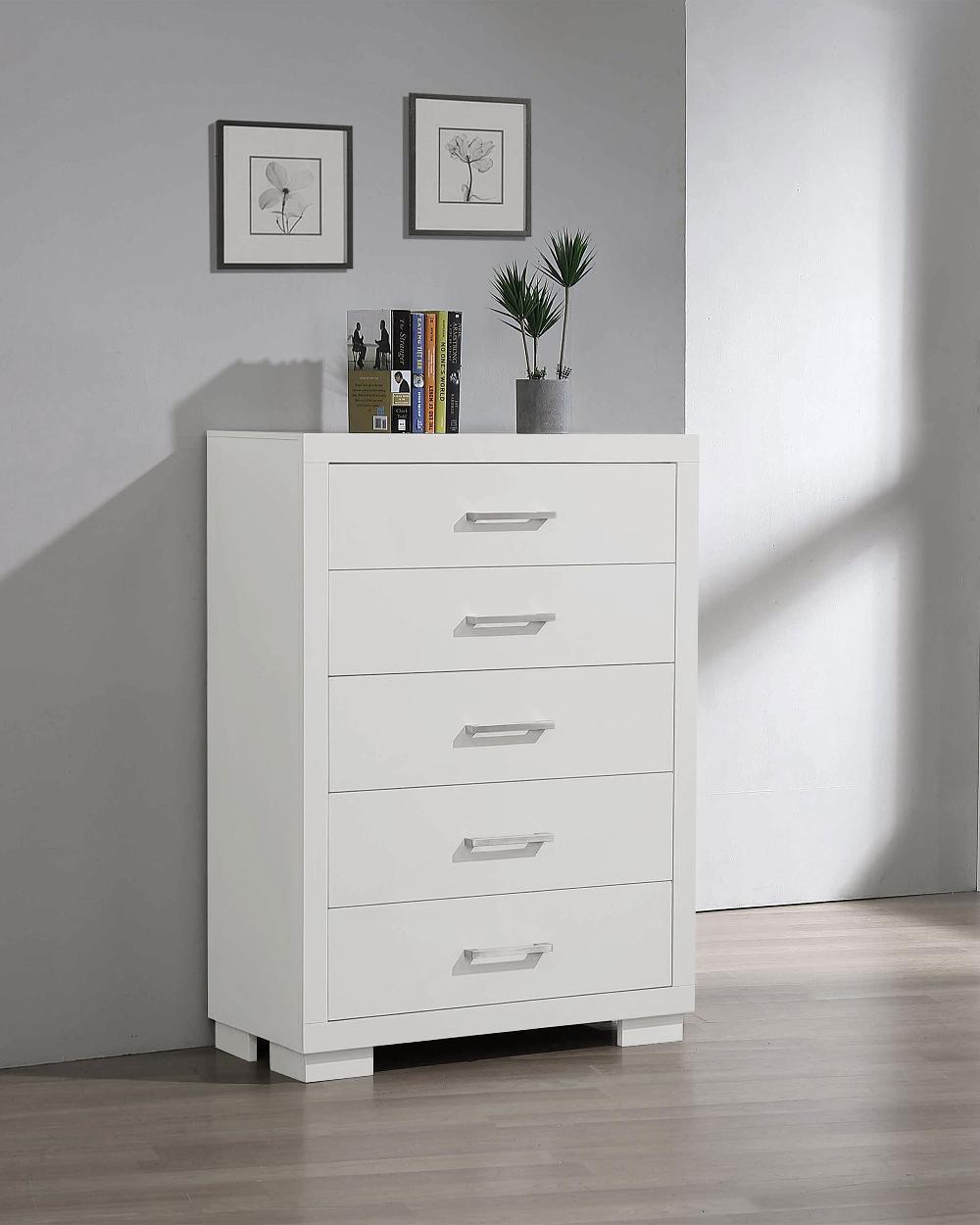 Coaster Jessica 5-drawer Bedroom Chest Snow White