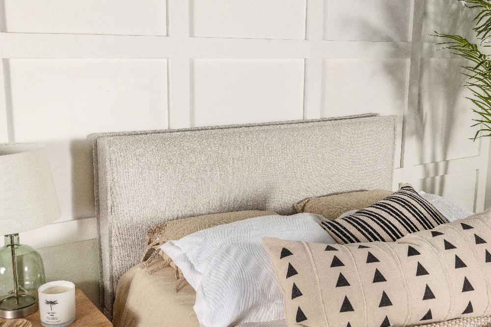 Coaster Izzy Upholstered Queen Or Full Panel Headboard Sand
