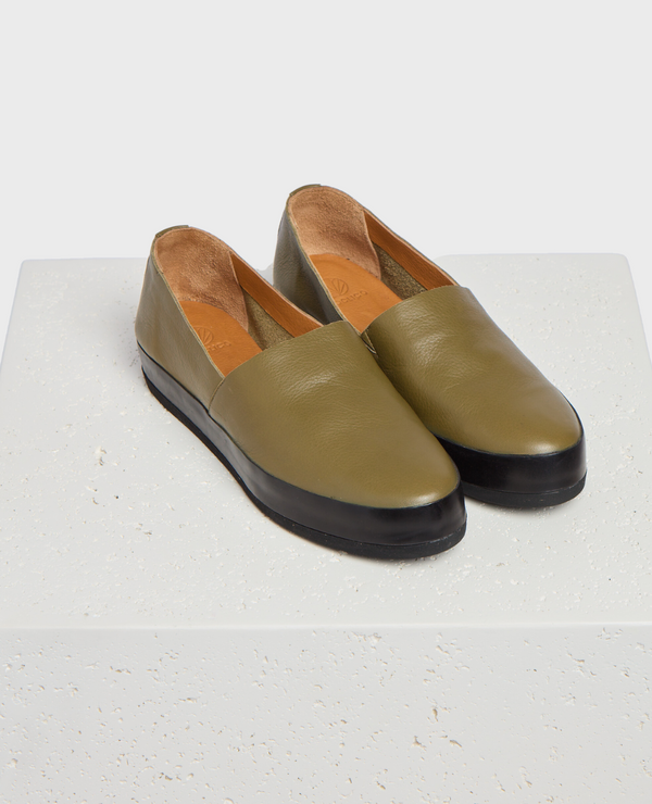 coclico Gentian FlatArtichoke Leather