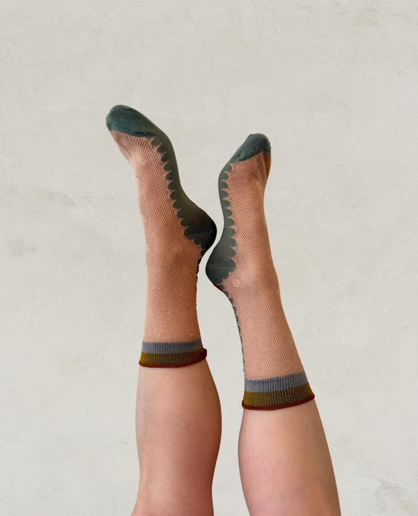 coclico Exquisite J Transparent Dot SocksBlush and Leaf Combo