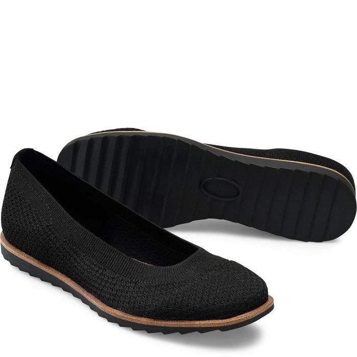 comfortiva Rena Flats Black