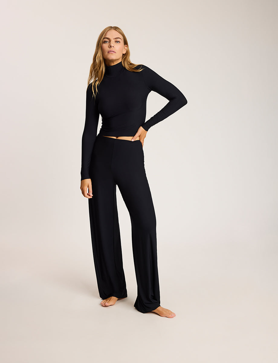 Commando Butter Long Sleeve Cropped Turtleneck