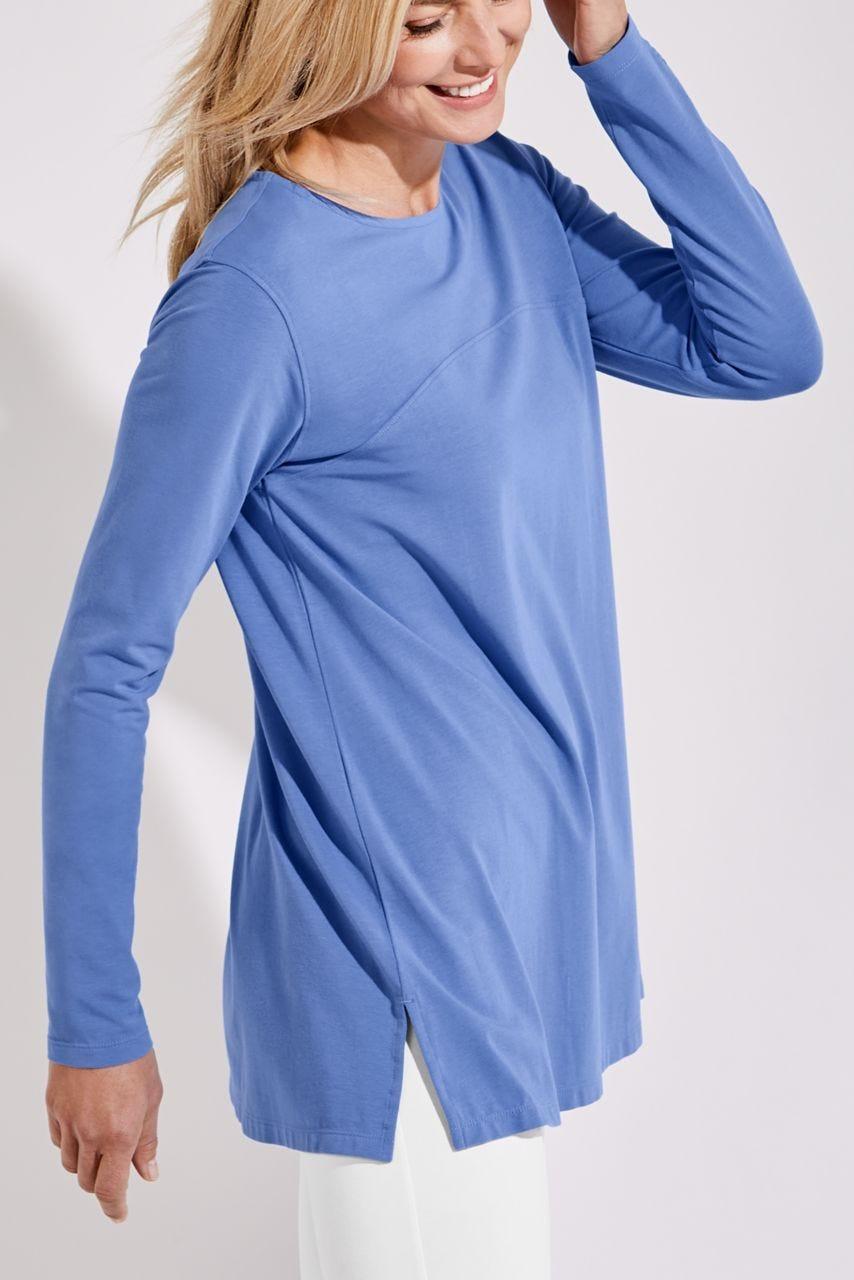 Coolibar Women's Daybreak Swing Top | Aura Blue