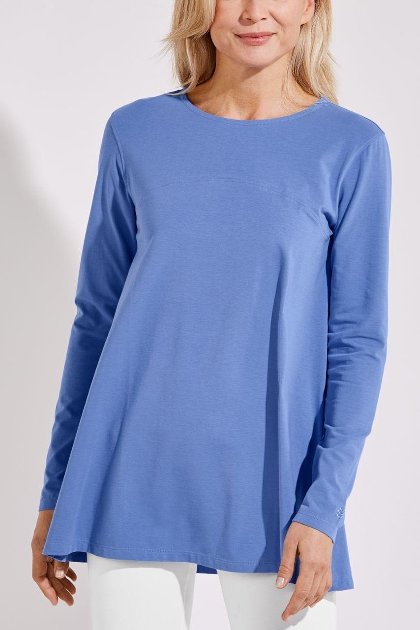 coolibar Women's Daybreak Swing Top | Aura Blue