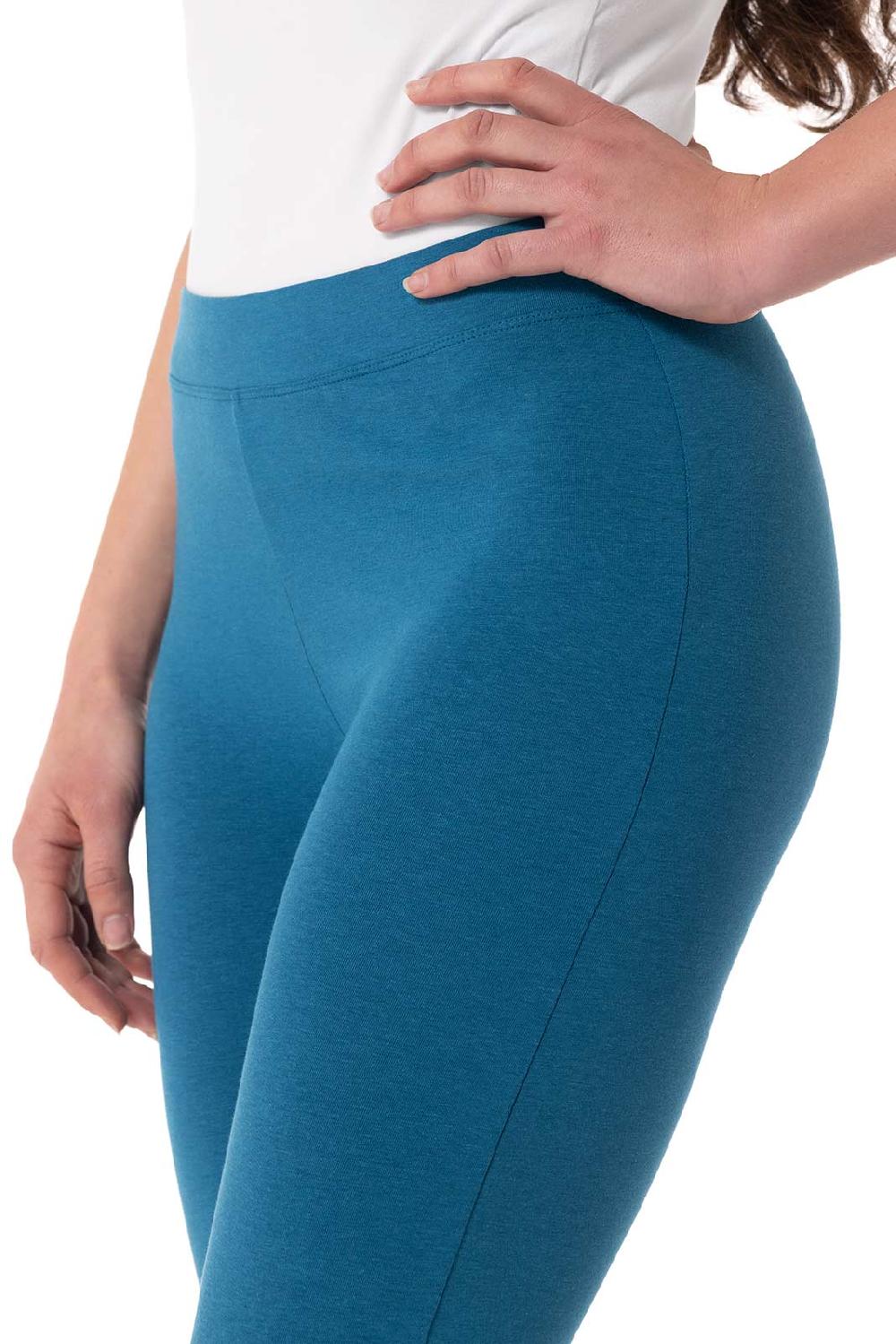 Coolibar Women's Monterey Summer Capris | Bluejay
