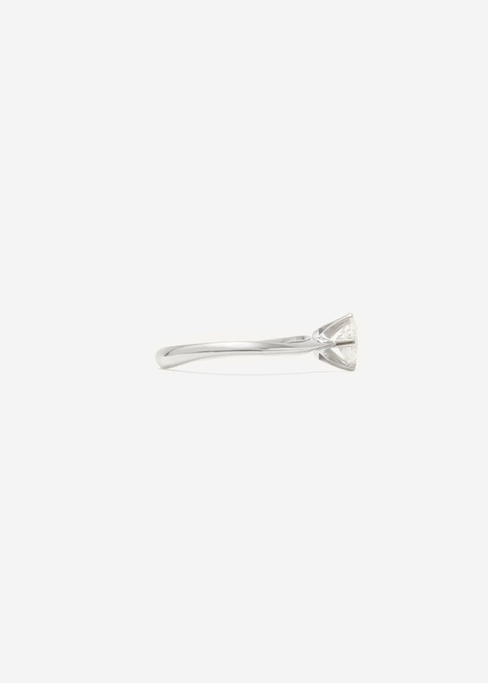 Cornelia Webb Oval Solitaire Ring Midi 0.3 - 0.5 Ct