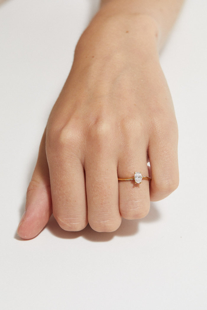 Cornelia Webb Oval Solitaire Ring Midi 0.3 - 0.5 Ct