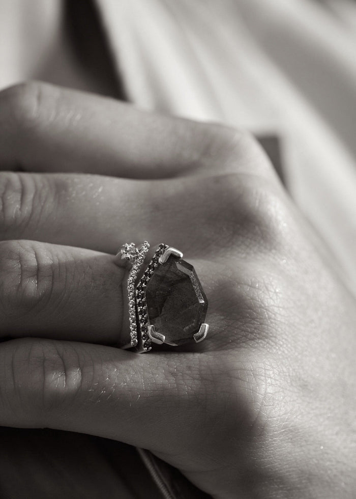 Cornelia Webb Slized Ring Maxi | Labradorite