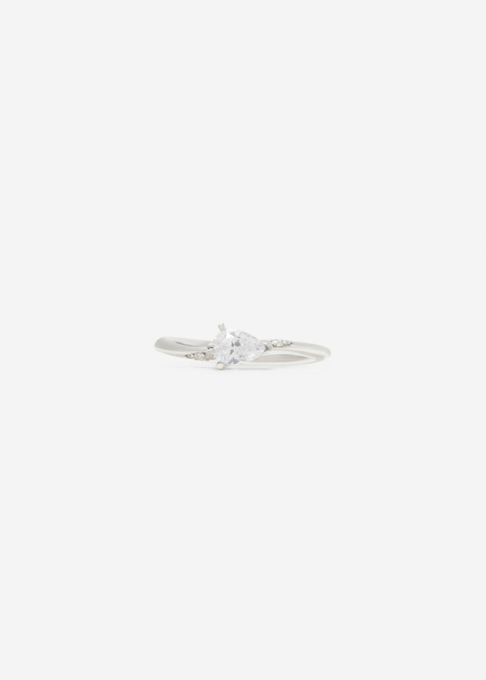 Cornelia Webb Drop Solitaire Ring Midi Pavé 0.3 - 0.5 Ct