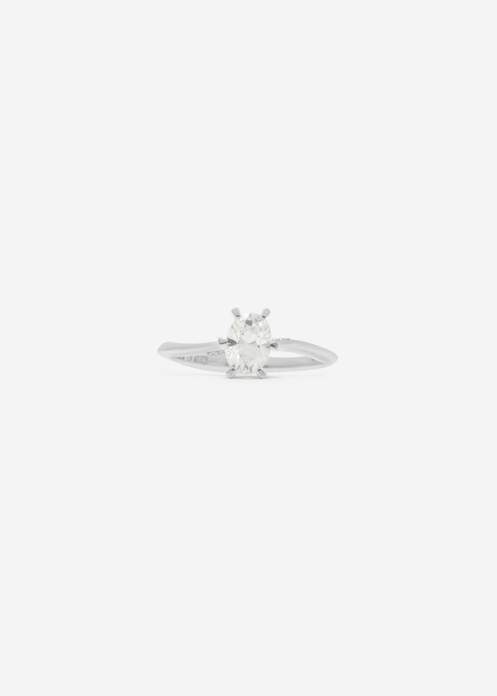 Cornelia Webb Oval Solitaire Ring Maxi Pavé 0.7 - 0.9 Ct