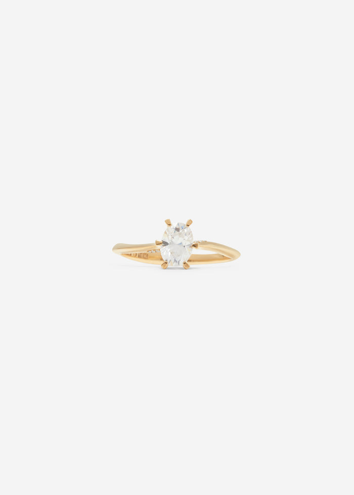 Cornelia Webb Oval Solitaire Ring Maxi Pavé 0.7 - 0.9 Ct